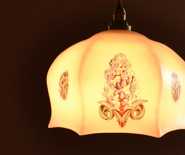 ペンダントライト　照明・ライティング　ヒヤシンスが可愛いイギリスからやってきたアンティークペンダントライト。シェードから漏れる光に癒されます。(k-1279-z)