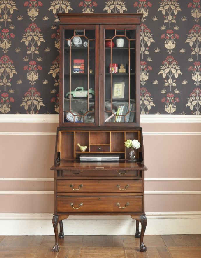 サイドバイサイド アンティーク家具 英国のアンティーク収納家具、気品溢れるビューローブックケース。文庫本や漫画がスッキリ片付きます。(k-1298-f)