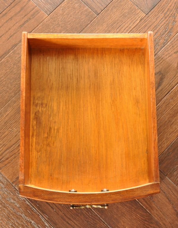 ロイドテーブル　アンティーク家具　英国のアンティーク家具、優雅なかたちの引き出し付コンソールテーブル。便利な引き出しが付いています。(k-1301-f)