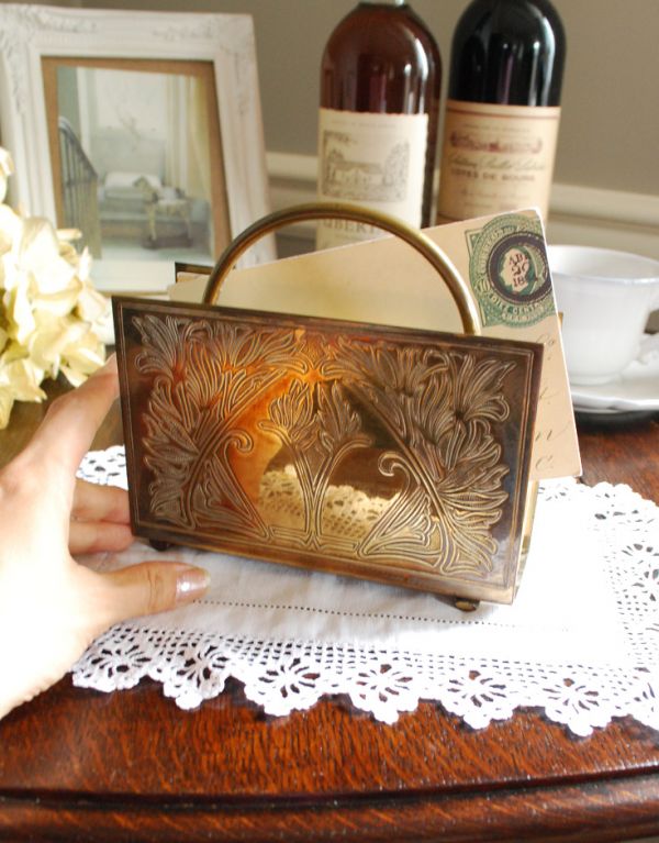 アンティークの真鍮製雑貨、置き型のレターラック(k-1318-z