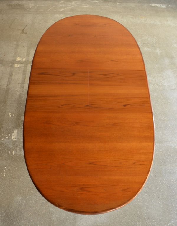 G-PLAN(Gプラン)　アンティーク家具　北欧テイストのヴィンテージ家具、伸張式のダイニングテーブル（Gプラン）。天板です。(k-1322-f)