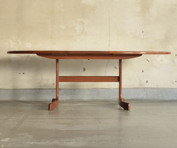 G-PLAN(Gプラン)　アンティーク家具　北欧テイストのヴィンテージ家具、伸張式のダイニングテーブル（Gプラン）。もちろん常に広げたままの状態でもお使い頂けます。(k-1322-f)