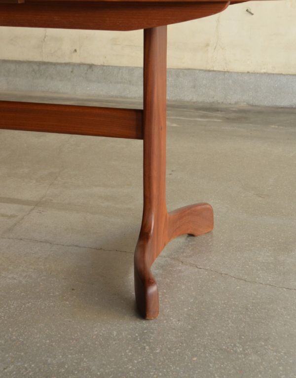 G-PLAN(Gプラン)　アンティーク家具　北欧テイストのヴィンテージ家具、伸張式のダイニングテーブル（Gプラン）。キチンとお直ししました。(k-1322-f)