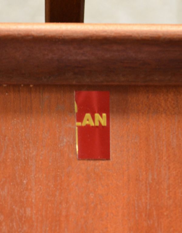 G-PLAN(Gプラン)　アンティーク家具　北欧テイストのヴィンテージ家具、伸張式のダイニングテーブル（Gプラン）。「G-PLAN」のロゴステッカーがちぎれた状態ですが、残っていました。(k-1322-f)