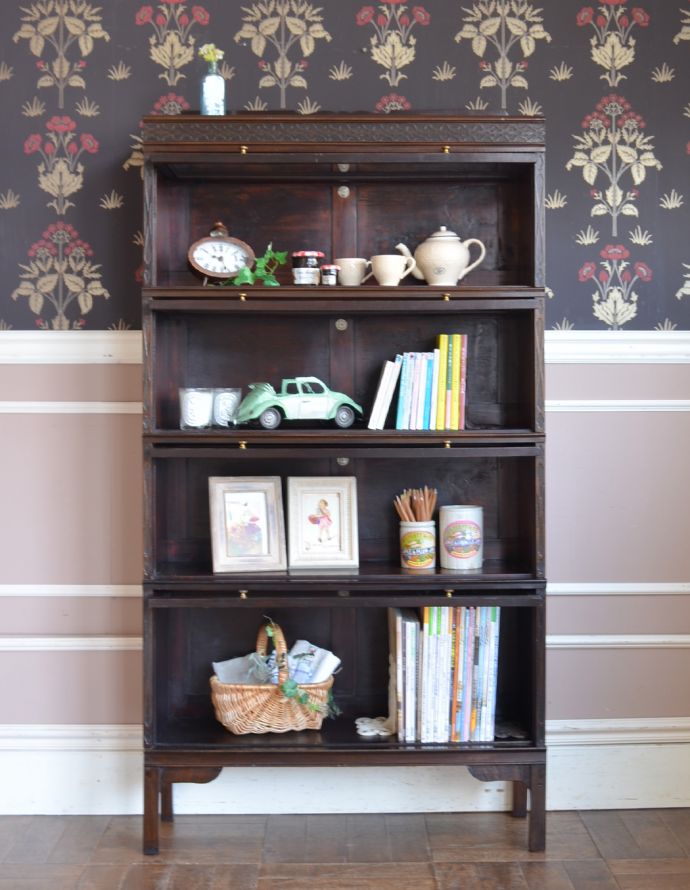 アンティークのキャビネット アンティーク家具 重ねて積み上げるスタッキングブックケース、英国アンティークのキャビネット。食器や写真立て、A4サイズの本やDVDなどなど、たくさん飾ればディスプレイの幅が広がります。(k-1337-f)