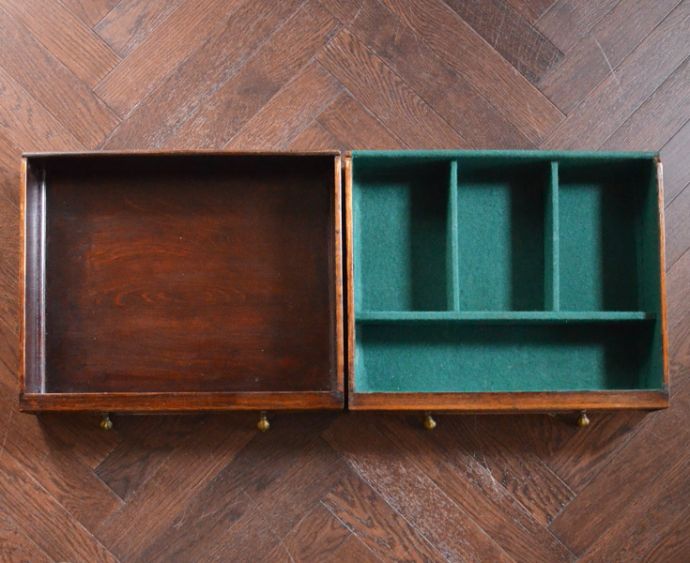 アンティークのキャビネット　アンティーク家具　英国のカッコイイアンティーク家具、オーク材の木製サイドボード。引き出しは２杯。(k-1338-f)