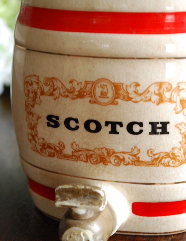 アンティーク雑貨　イギリスで見つけたアンティーク雑貨、リカーディスペンサー(SCOTCH)。貫入りで、良い雰囲気が出ています。(k-1417-z)