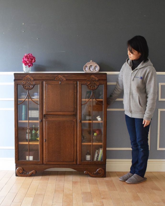 ビューロー　アンティーク家具　本棚とビューローがセットになったサイドバイサイド、英国のアンティーク家具。ビューロー機能は椅子を持ってくるだけでちょっとしたデスクにもなります。(k-1426-f)