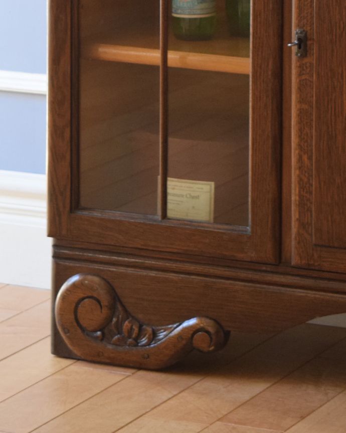 ビューロー　アンティーク家具　本棚とビューローがセットになったサイドバイサイド、英国のアンティーク家具。デザイン性のある脚。(k-1426-f)