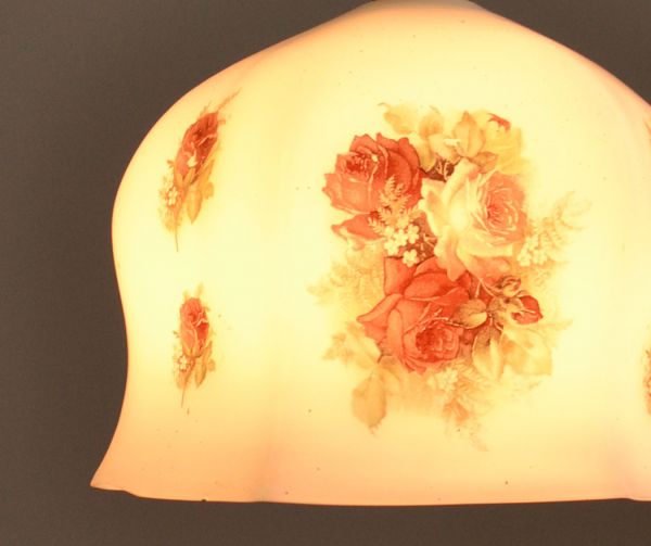 ペンダントライト 照明・ライティング エレガントなアンティークローズの、アンティークペンダントライト。シェードから漏れる光に癒されます。(k-1441-z)