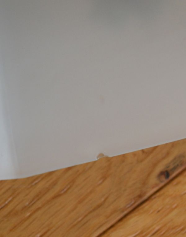 ペンダントライト 照明・ライティング エレガントなアンティークローズの、アンティークペンダントライト。シェードは、アンティークのため、誤差があったり、キズ、汚れが入っている場合もあります。(k-1441-z)