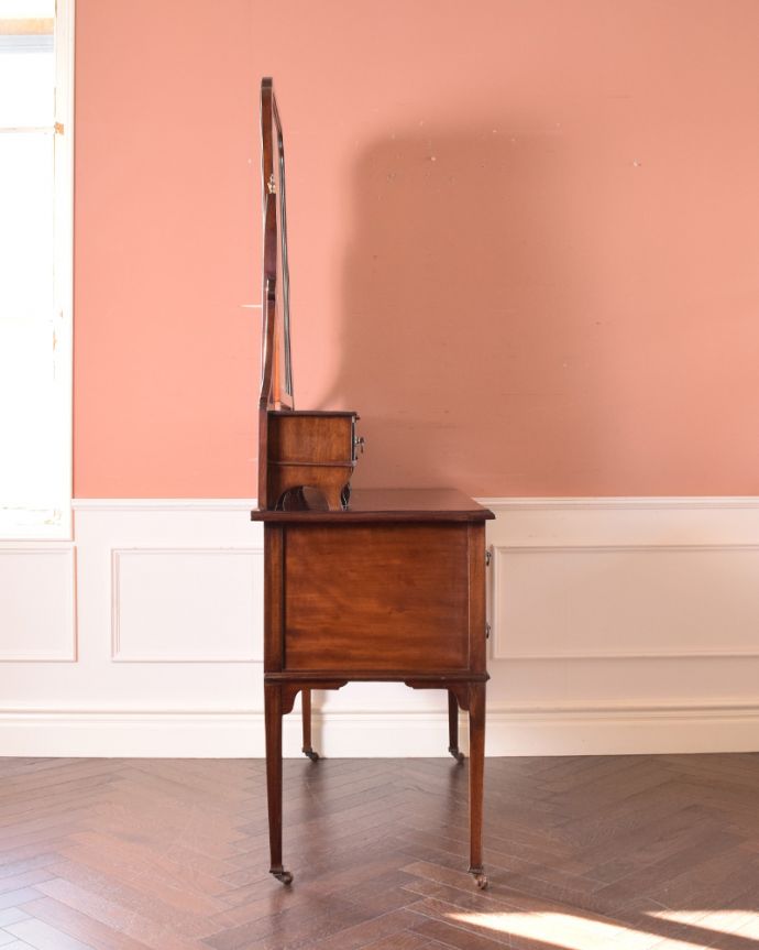 アンティークのドレッサー アンティーク家具 大きなミラーのドレッサー、象嵌入りのアンティーク英国家具。サイドからみても絵になります。(k-1453-f)