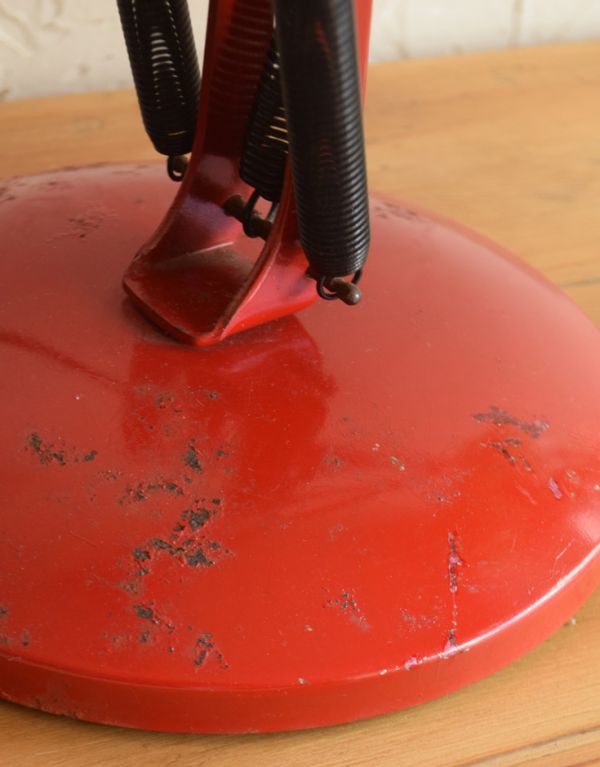 スタンドライト 照明・ライティング 北欧テイストのお洒落なアンティーク照明、スマートなアングルポイズ(APEX90)(B22丸球付)。ベース部分はどっしりとしていて安定感があります。(k-1455-z)