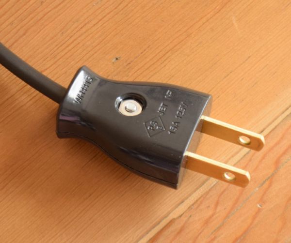 スタンドライト 照明・ライティング 北欧テイストのお洒落なアンティーク照明、スマートなアングルポイズ(APEX90)(B22丸球付)。黒いコンセントです。(k-1455-z)