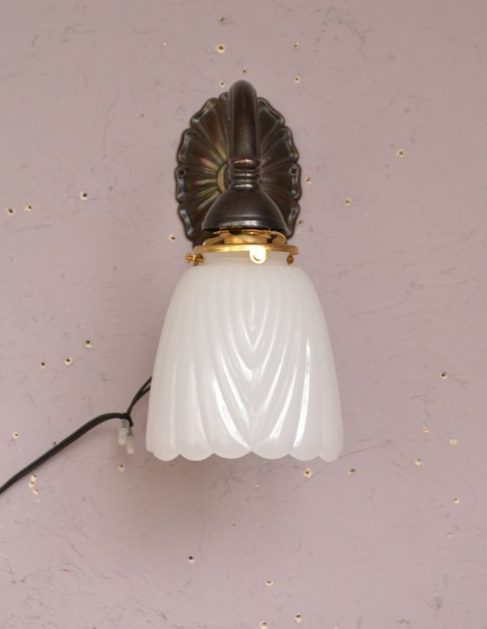 壁付けブラケット 照明・ライティング 優しい明かりのアンティークウォールブラケット(壁付け照明)。寝室や階段、玄関、トイレなどにピッタリの壁付けブラケットです。(k-1462-z)