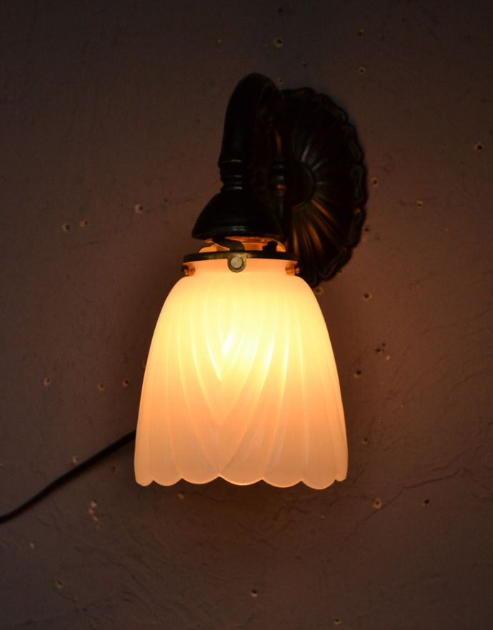 壁付けブラケット 照明・ライティング 優しい明かりのアンティークウォールブラケット(壁付け照明)。存在感のある素敵なアンティークのウォールブラケットです。(k-1462-z)