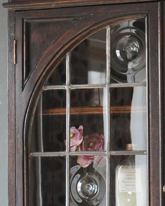 ビューロー アンティーク家具 珍しいロンデルガラスが使われたビューローブックケース、英国輸入のアンティーク収納家具。ガラスももちろん当時のもの。(k-1463-f)