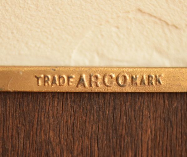 木の雑貨　アンティーク雑貨　イギリスで見つけたアンティーク雑貨、GUINNESS（ギネス）アートフレーム。マークが残っていました。(k-1468-z)