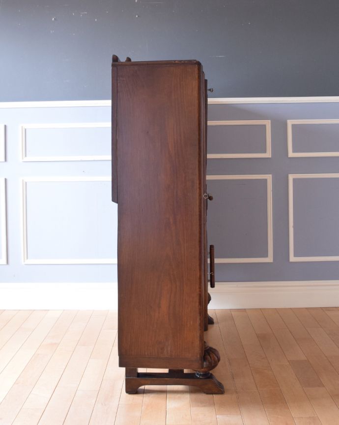 ビューロー　アンティーク家具　英国輸入のアンティーク家具、机と本棚が一つになったサイドバイサイド。サイドもしっかり作られています。(k-1503-f)