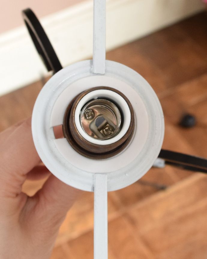 スタンドライト　照明・ライティング　フランスから到着した照明、アイアンスタンド×布シェードフロアランプ。オーバーホール済みなので安心してお使い頂けます。(k-1511-f)