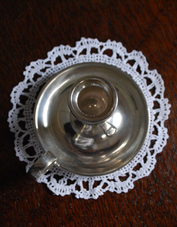 アンティーク雑貨　アンティークのシルバー雑貨、イギリスから届いたキャンドルスタンド。上から見るとこんな感じ。(k-1514-z)