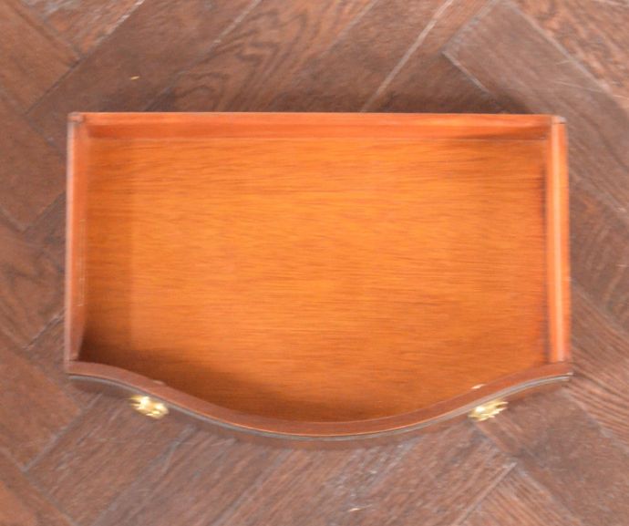 ロイドテーブル　アンティーク家具　英国のアンティーク家具、引き出し付きの美しいコンソールテーブル。引き出しは１杯付いています。(k-1519-f)