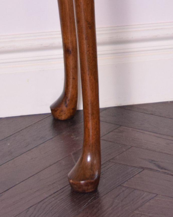 ビューロー　アンティーク家具　スリムサイズのビューロー（デスク）、オーク材のアンティーク家具。きちんと支えます。(k-1528-f)