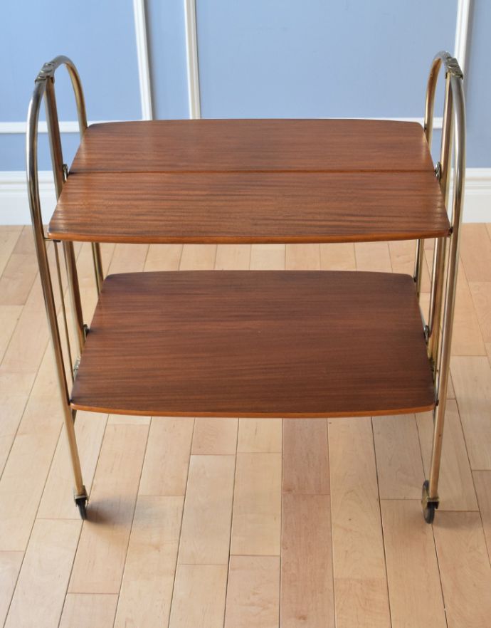 オープンシェルフ・オープンラック　アンティーク家具　サイズが変えられる機能的な家具、シンプルなヴィンテージワゴン（トロリー）。ワゴンと言えば、やっぱりポットやジャー置き場。(k-1529-f)