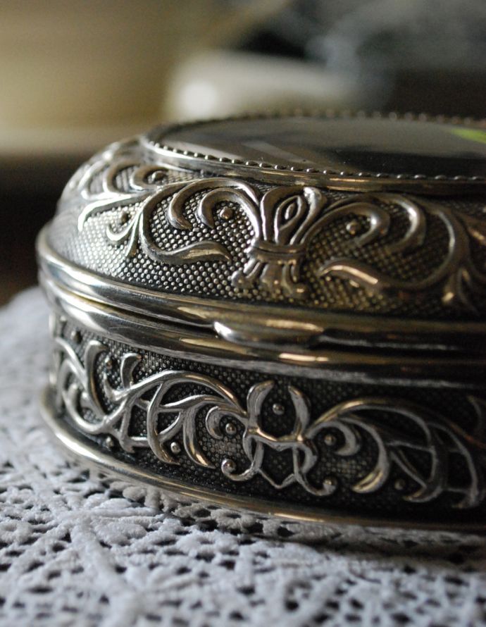 シルバーのジュエリーボックス、イギリスから届いたアンティーク雑貨(k