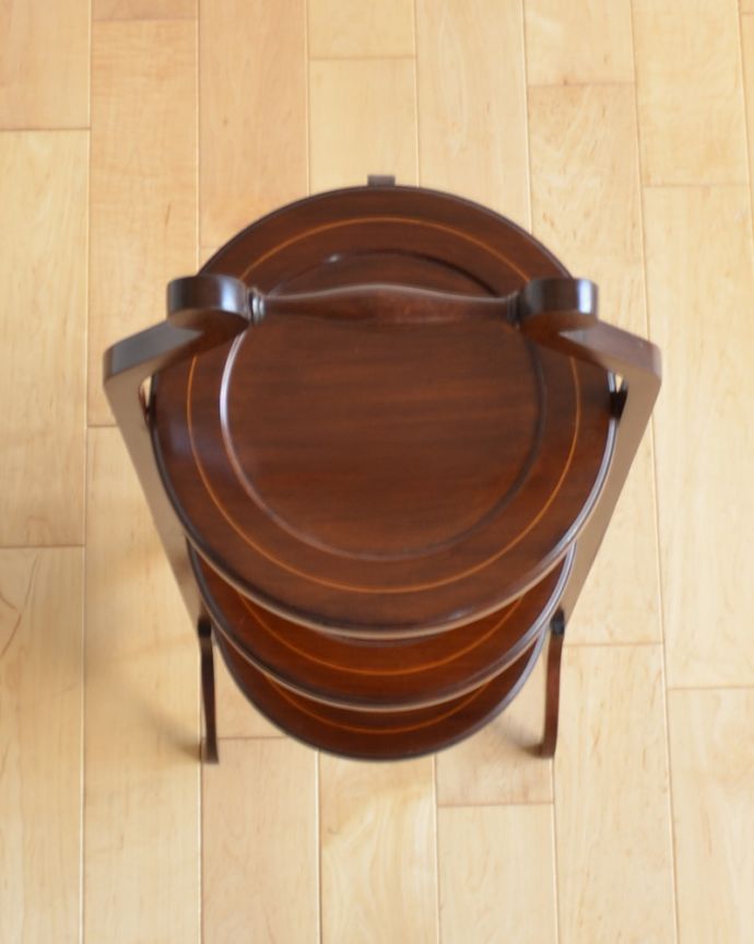 ロイドテーブル アンティーク家具 英国のアフタヌーンティーを自宅で楽しめる、マホガニー材のアンティークケーキスタンド(テーブル) 。天板です。(k-1563-f)