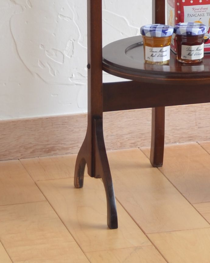 ロイドテーブル アンティーク家具 英国のアフタヌーンティーを自宅で楽しめる、マホガニー材のアンティークケーキスタンド(テーブル) 。繊細でキレイな脚です。(k-1563-f)