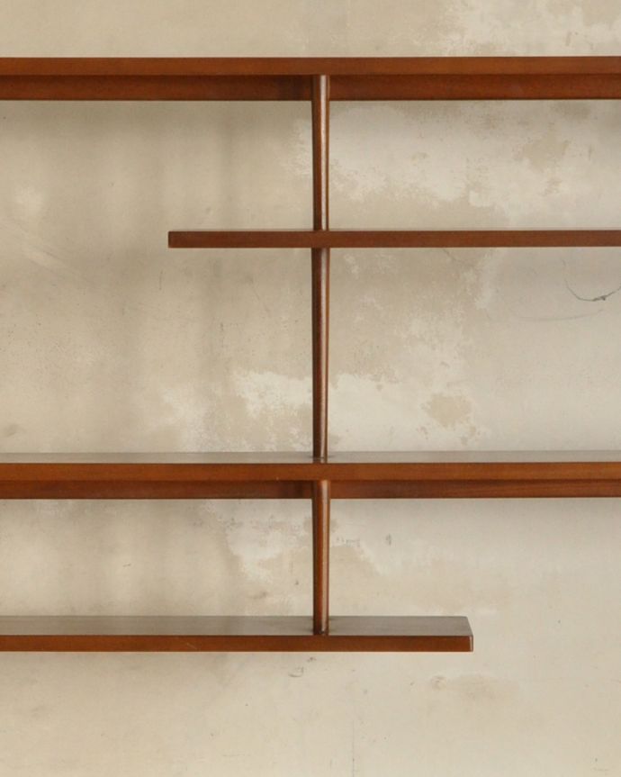 G-PLAN(Gプラン) アンティーク家具 本棚や飾り棚に使えるヴィンテージ家具、G-PLANのディバイダー (サイドボード)。整理整頓も上手になれそうなオシャレなインテリアです。(k-1585-f)