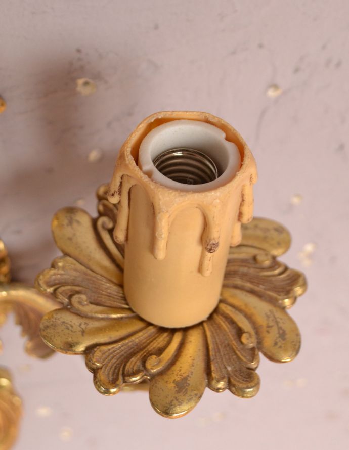 壁付けブラケット　照明・ライティング　フランスから届いた、アンティーク壁付け照明、２灯タイプのウォールランプ（Ｅ17シャンデリア球付）。しっかりオーバーホウルをしたので、ご安心下さい。(k-1591-z)