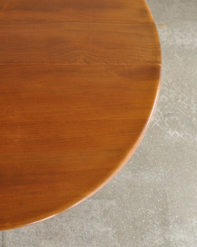 アーコールの家具 アンティーク家具 老舗家具メーカーアーコール社のアンティーク ダイニングテーブル(伸張式)。メンテナンスをしてありますので、つなぎ目も美しく仕上がります。(k-1595-f)