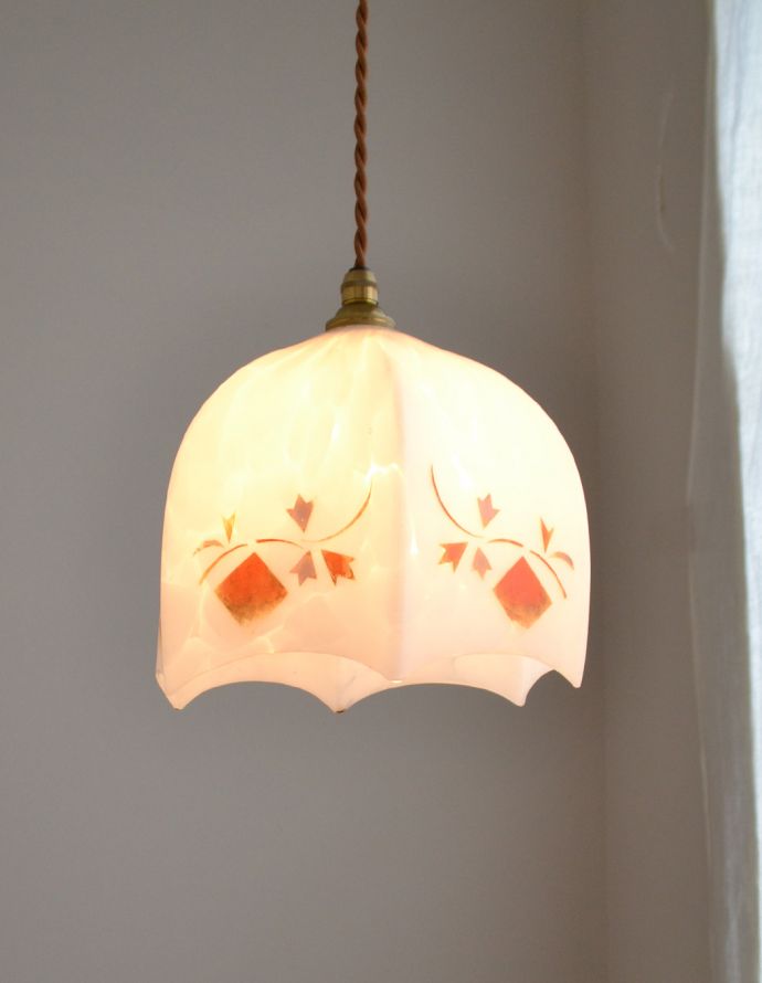 ペンダントライト 照明・ライティング しっとりと大人っぽいデザインのアンティークペンダントライト(天井付け照明)。お気づきですか?実は、白い部分はマーブル模様になっています。(k-1611-z)