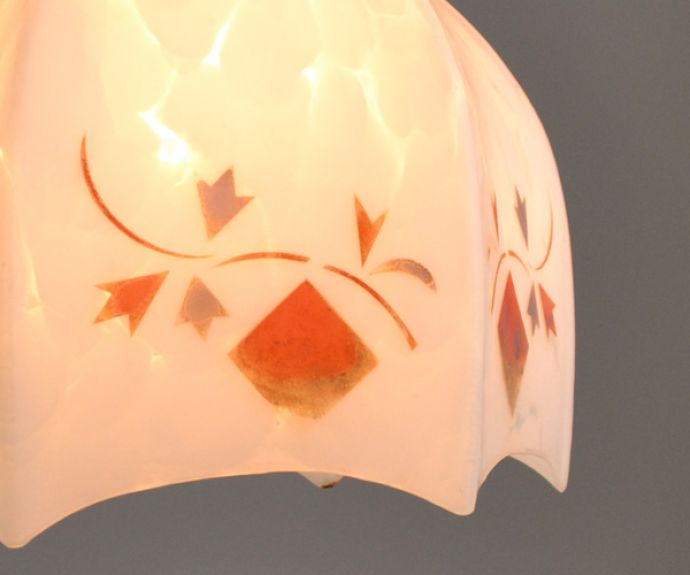 ペンダントライト 照明・ライティング しっとりと大人っぽいデザインのアンティークペンダントライト(天井付け照明)。シェードから漏れる光に癒されます。(k-1611-z)