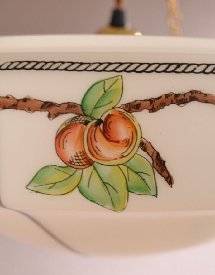 シャンデリア 照明・ライティング イギリスから届いた貴重なフルーツ模様のアンティークハンギングボウル(照明)(E26球付)。明かりがついていなくても華やかです。(k-1616-z)