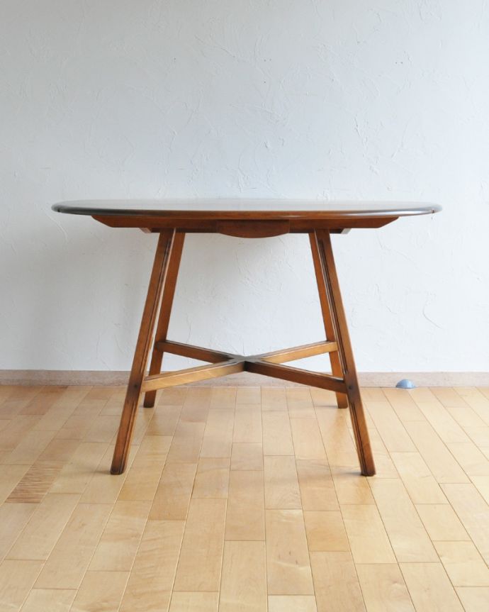 アーコールの家具 アンティーク家具 北欧の老舗メーカー、アーコールの伸張式ダイニングテーブル(ドロップリーフテーブル)。組み脚がとっても美しいデザイン。(k-1626-f)
