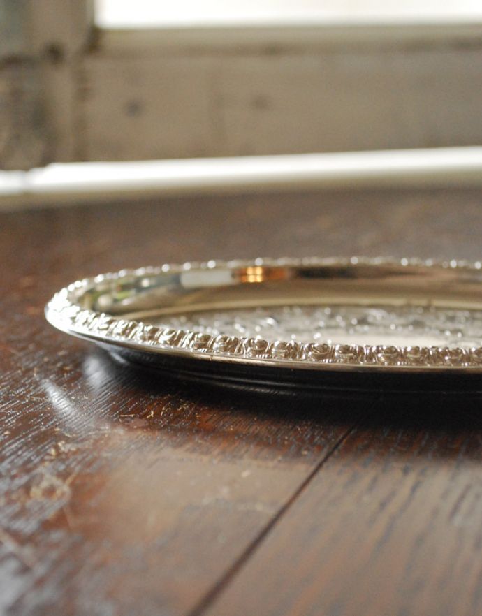 英国のシルバー雑貨、美しいアンティークプレート（楕円型）(k-1628-z