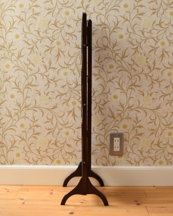 プランツスタンド・ケーキスタンド アンティーク家具 憧れのアフタヌーンティーをお家で楽しめる、アンティークケーキスタンド。お皿折りたたむことができるので収納場所も取らず便利です。(k-1644-f)