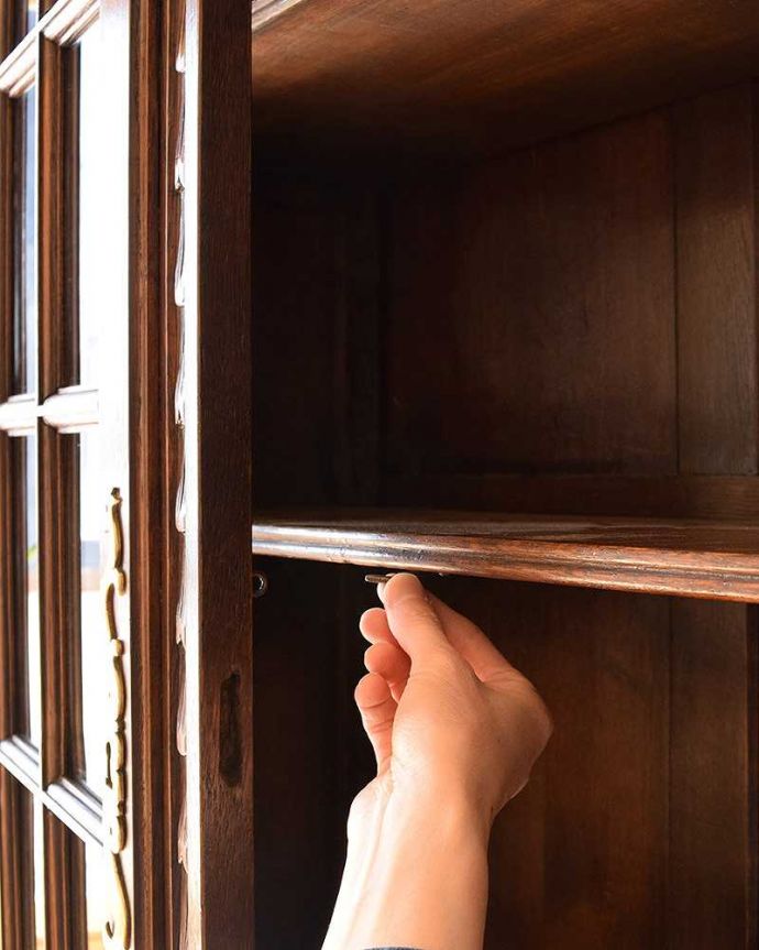 オーク材　アンティーク家具　美しいお花の彫刻が刻まれたフランス輸入のアンティーク　ブックケース。。(k-1665-f)