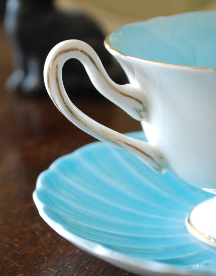 Shelley社のアンティーク食器、ボーンチャイナのカップ＆ソーサー