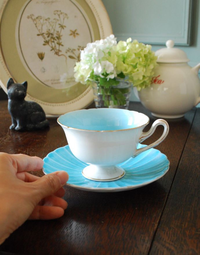 Shelley社のアンティーク食器、ボーンチャイナのカップ＆ソーサー