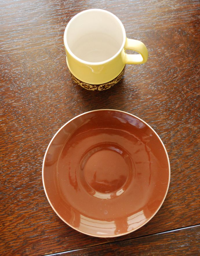 テーブルウェア(食器)　アンティーク雑貨　カールトンウェア社(Carlton ware)のアンティーク　カップ＆ソーサー。内側もキレイな状態です。(k-1691-z)