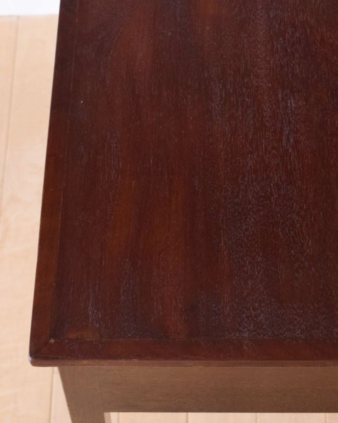 アンティークのテーブル　アンティーク家具　デスクに使えるアンティーク家具、引き出し付きのコンソールテーブル。きちんと修復しているので、届いたその日からお使いいただけます。(k-1694-f)