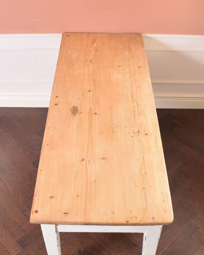 アンティークのテーブル　アンティーク家具　引き出し付きが嬉しいコンソールテーブル、パイン材のアンティーク家具。広い天板もキレイに仕上げました。(k-1718-f)