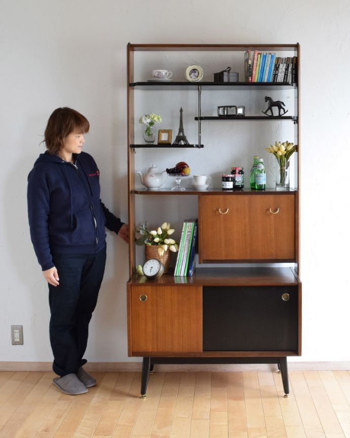 G-PLAN(Gプラン)　アンティーク家具　トラー＆ブラックのヴィンテージ家具、G-ＰＬＡＮのディバイダー。リビングの電話台にもオススメです。(k-1725-f)