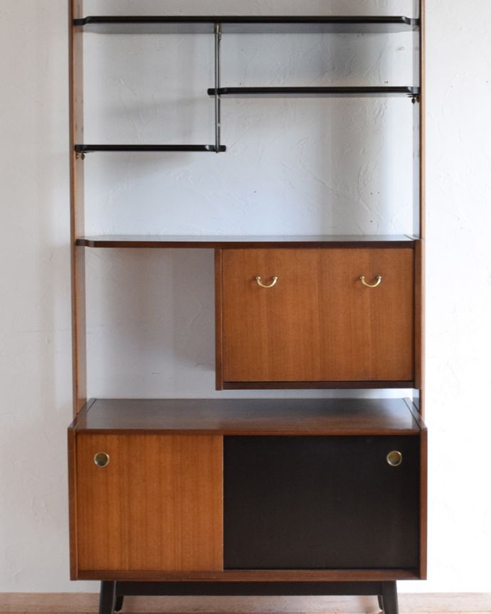 G-PLAN(Gプラン)　アンティーク家具　トラー＆ブラックのヴィンテージ家具、G-ＰＬＡＮのディバイダー。スッキリシンプルな外見。(k-1725-f)