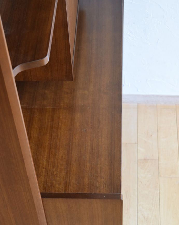 G-PLAN(Gプラン)　アンティーク家具　トラー＆ブラックのヴィンテージ家具、G-ＰＬＡＮのディバイダー。木目の表情がよく出ています。(k-1725-f)