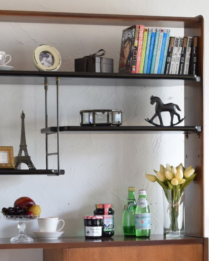 G-PLAN(Gプラン)　アンティーク家具　トラー＆ブラックのヴィンテージ家具、G-ＰＬＡＮのディバイダー。上の棚２段は高さも自由に調整できるようになっています。(k-1725-f)